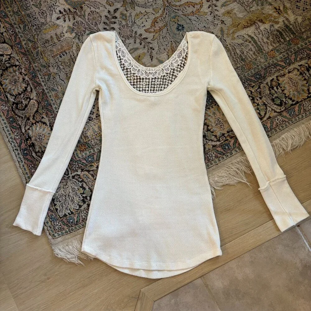 Free People XS Crochet Thermal (OLD Free People-one of a kind) Retail $128 - Picture 3 of 7